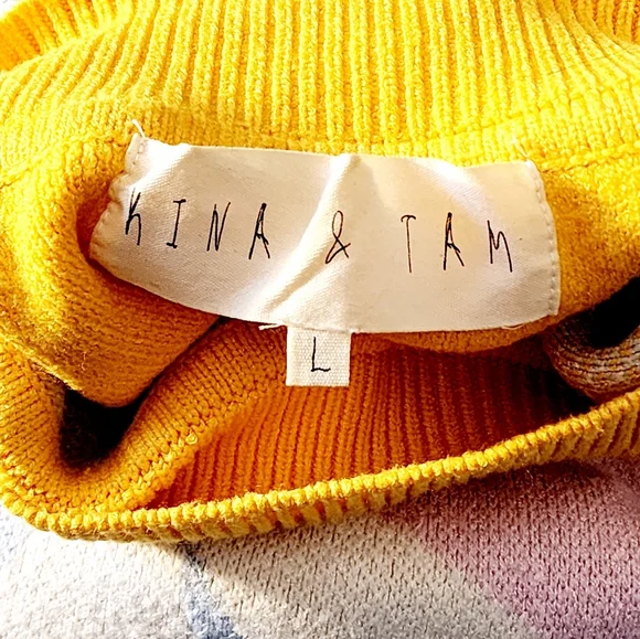 Kina & Tam Colorful Floral Women's Sweater - Picture 4 of 5